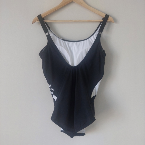 Gottex Swimsuit Timeless Mastectomy One Piece, Size 18, Black / White - Picture 5 of 16